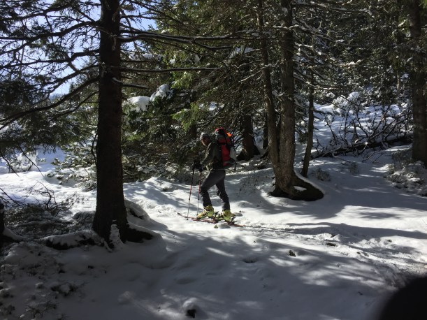 Marcin dobrał słabe buty, ale ponieważ szliśmy powoli, ciesząc się pogodą wtedy jeszcze nie popsuło mu to humoru.